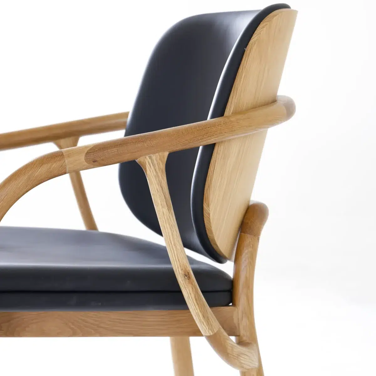 Mufan Dining Chair_Natural_Side View_Clean Background_Detail (2) Mufan Dining Chair_Natural_Side View_Clean Background_Detail (2)