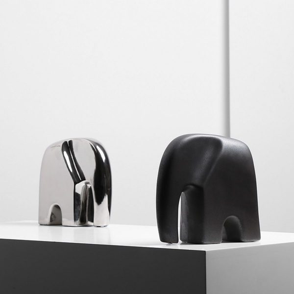 RENAVO Decorative Sculpture